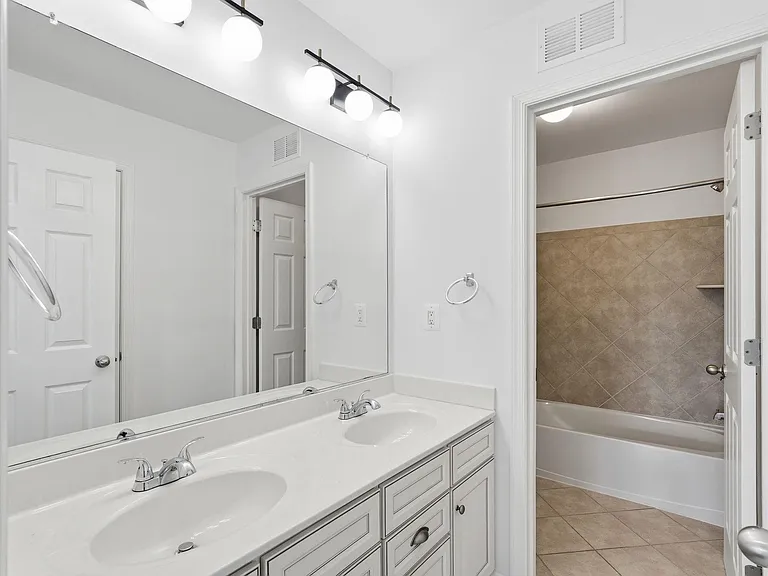 42222 Cameron Parish Dr — Photo 41