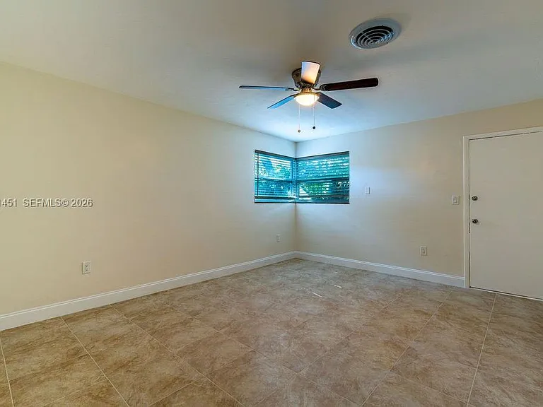 2470 NE 182nd Ter #1 — Photo 15