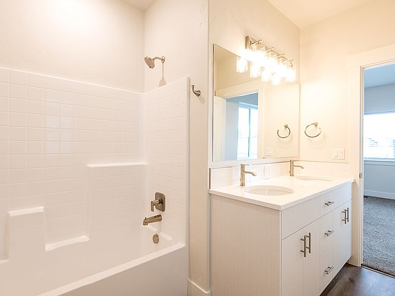 5th image of 413 Grace Ln