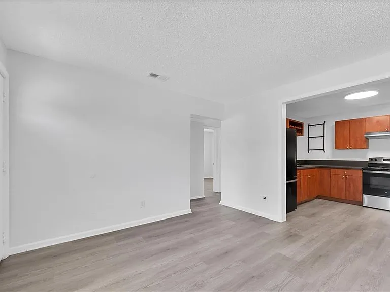 4421 11th Ave S — Photo 6