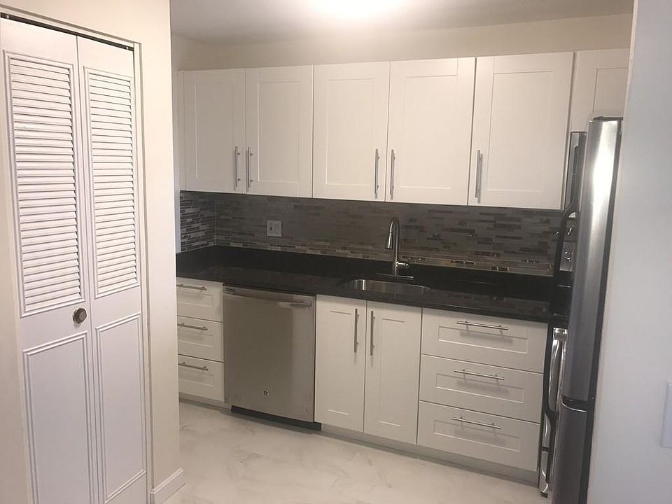 1st image of 7 Park Ave APT 55