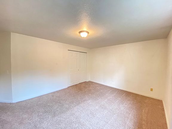 4th image of 2625 Lincoln Way APT E20