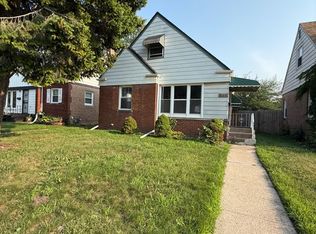 27 164th Pl, Calumet City, IL 60409