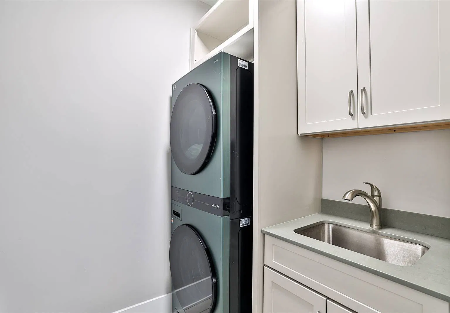 3 bed, 2961 sqft, $3,900 — Photo 3