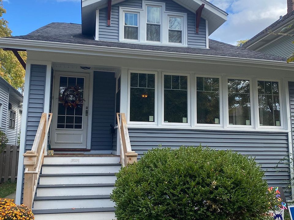1st image of 722 Clarence Ave
