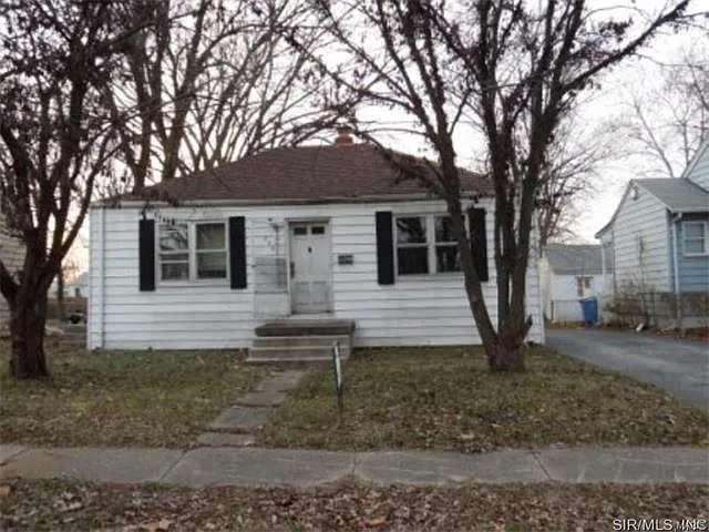 205 Victory Dr photo 1