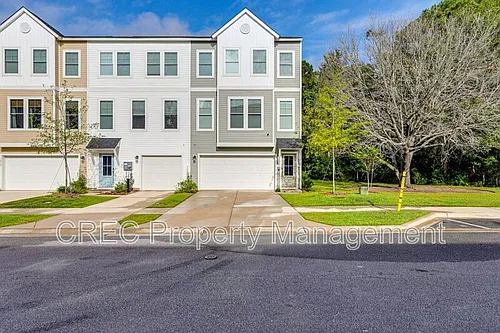 1010 Pettiford Pl Photo 1