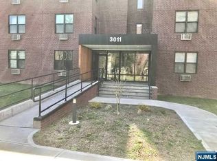 3011 Edwin Ave APT 4D, Fort Lee, NJ 07024