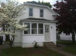 25 Milford St, Cranston, RI 02910