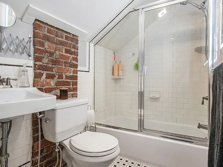 1755 Langston Ave SW — Photo 18