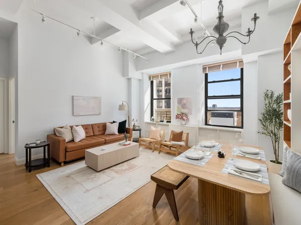 3 Hanover Square image 3 of 19