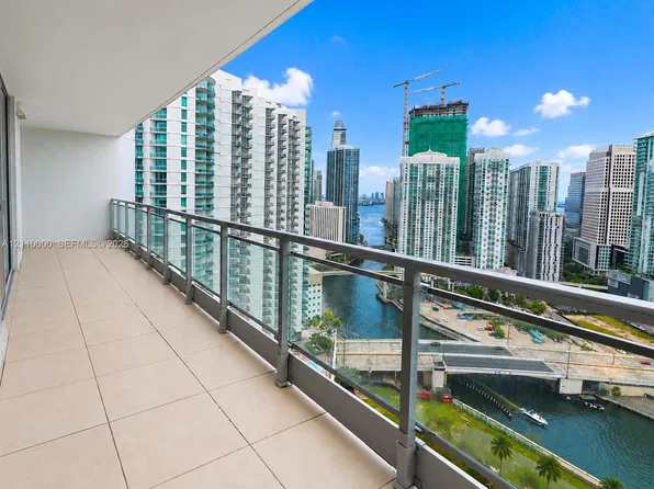 90 SW 3rd St APT 3212, Miami, FL 33130
