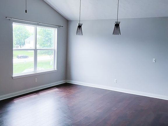 5th image of 3318 Lenehan Ln