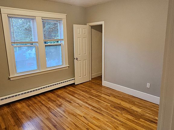 2nd image of 320 Hamilton St #3