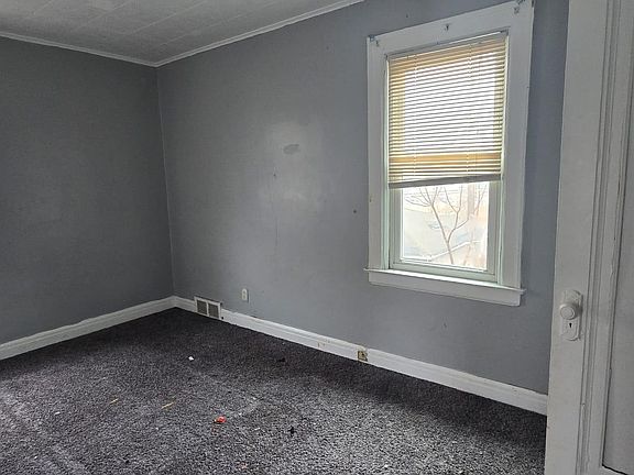 3rd image of 19358 Teppert St