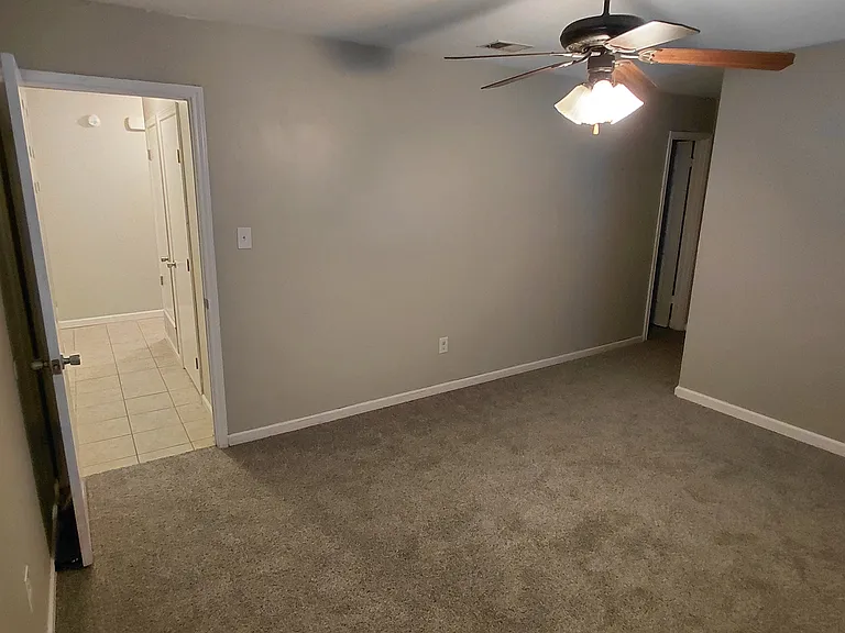 1109 W Los Angeles Cir — Photo 13