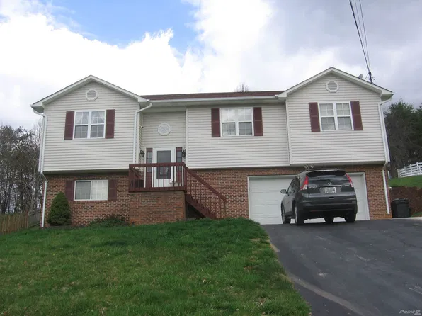 421 Neal Dr, Bluff City, TN 37618