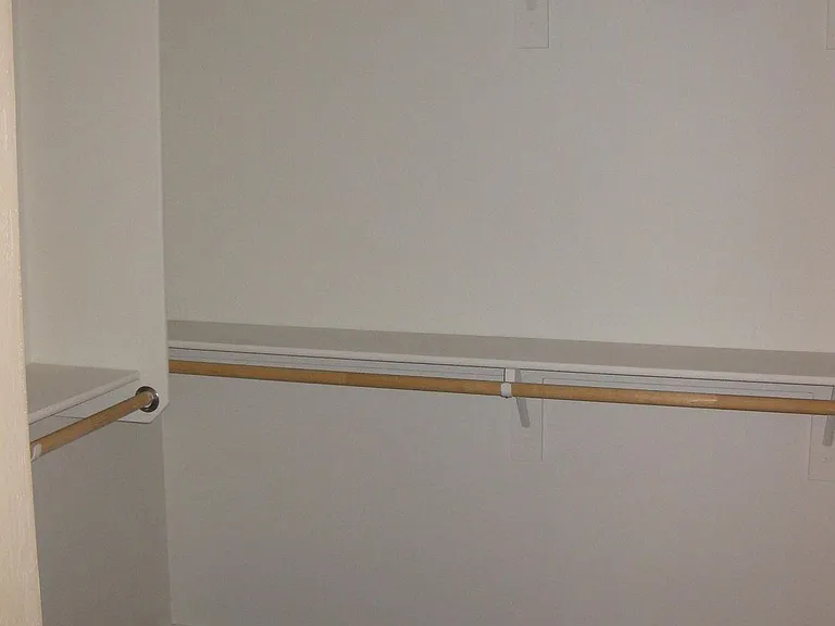1147 E Cedar St — Photo 13