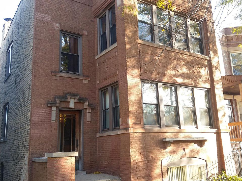 1st image of 5228 W Montrose Ave #B