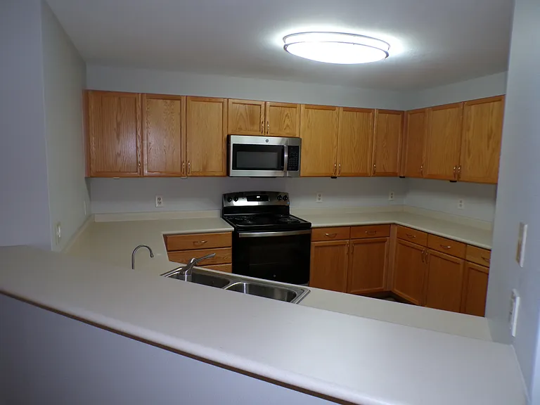 1902 Crazy Horse Cir #1902 — Photo 3