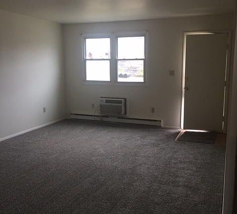 5th image of 307 E 11th St #A