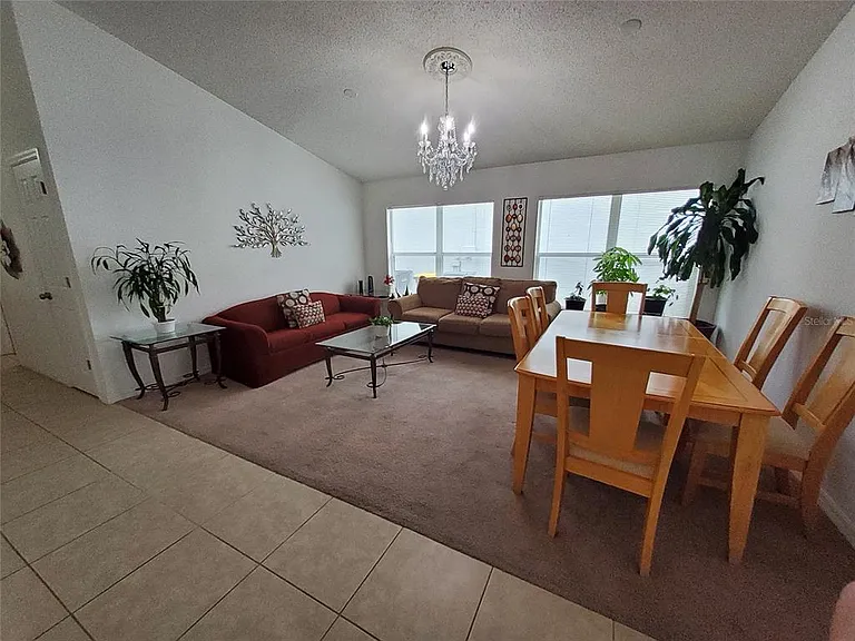 944 Lockbreeze Dr — Photo 8