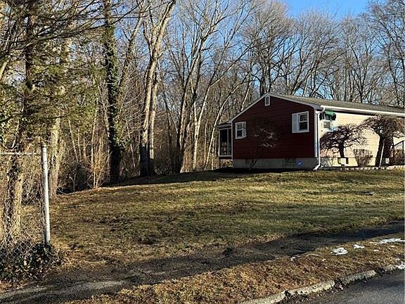 4th image of 244 Stony Acre Dr