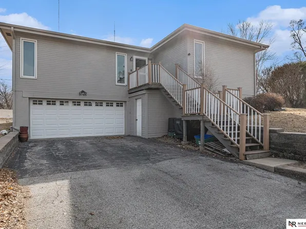 5745 N 79th St, Omaha, NE 68134