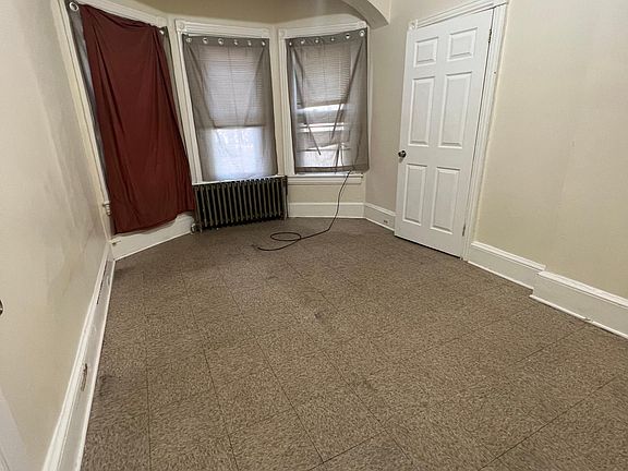 5th image of 714 N Washington St #3