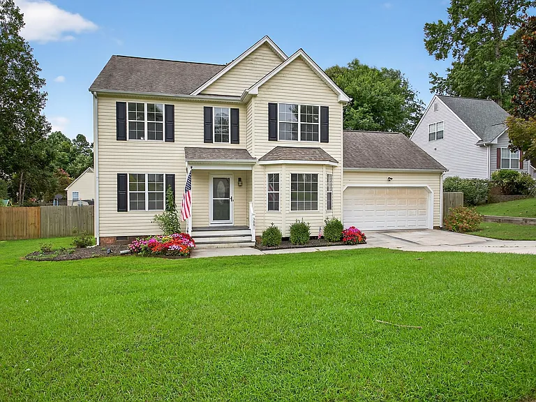 3881 Shenandoah Dr — Photo 1