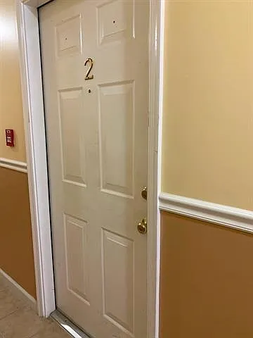 1 bed, 1.0 bath, $2,200 — Photo 3