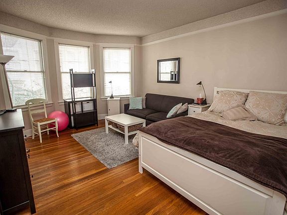 3rd image of 154 Mallorca Way APT 4
