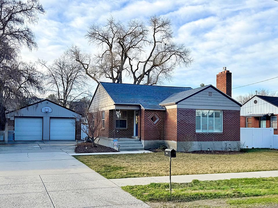 1st image of 1944 Spring Ln