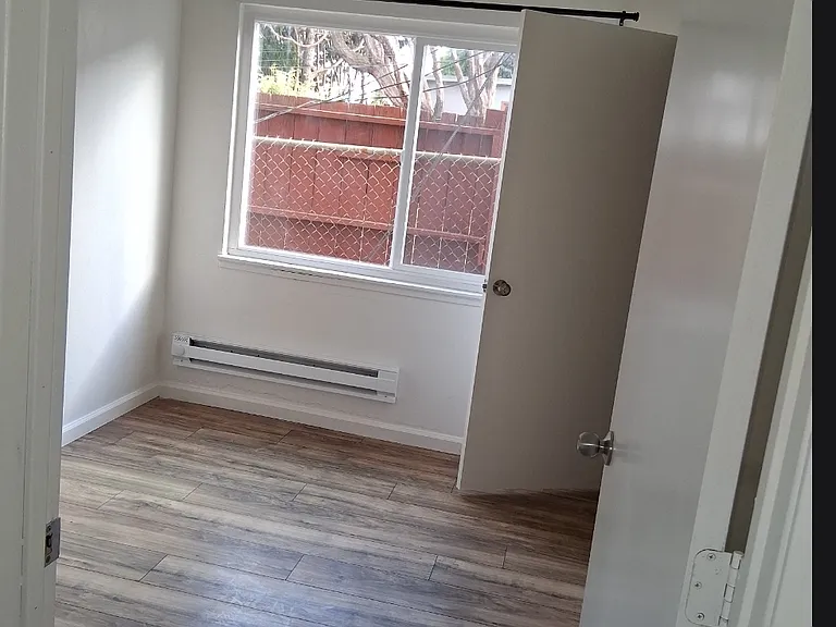 303 Armour Ave #0 — Photo 3