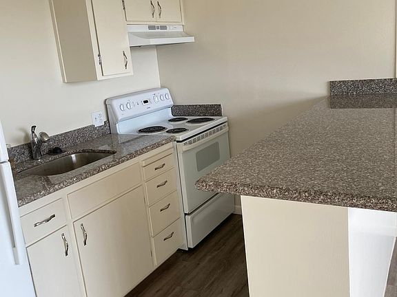 4th image of 1280 15th Ave #301