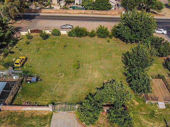 4th image of 7908 W Country Gables Dr