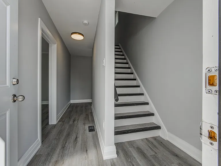 348 Spruce St #1 — Photo 5