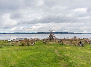 301 Snakelum Point Rd, Coupeville, WA 98239