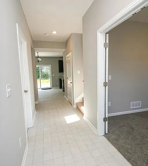 7861 Oldham Dr — Photo 5