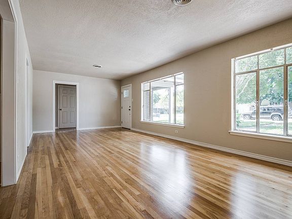 5th image of 423 Oakleaf Dr