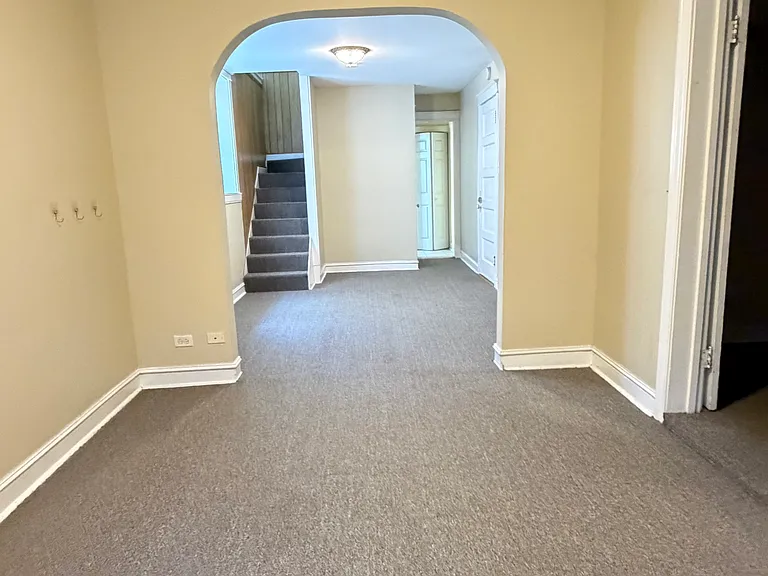 4106 N Damen Ave #1 — Photo 11
