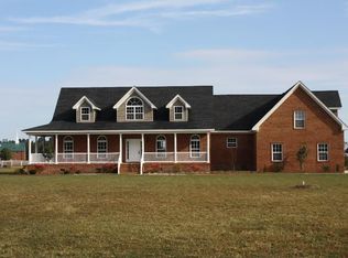 121 Saint Brides Rd W, Chesapeake, VA 23322