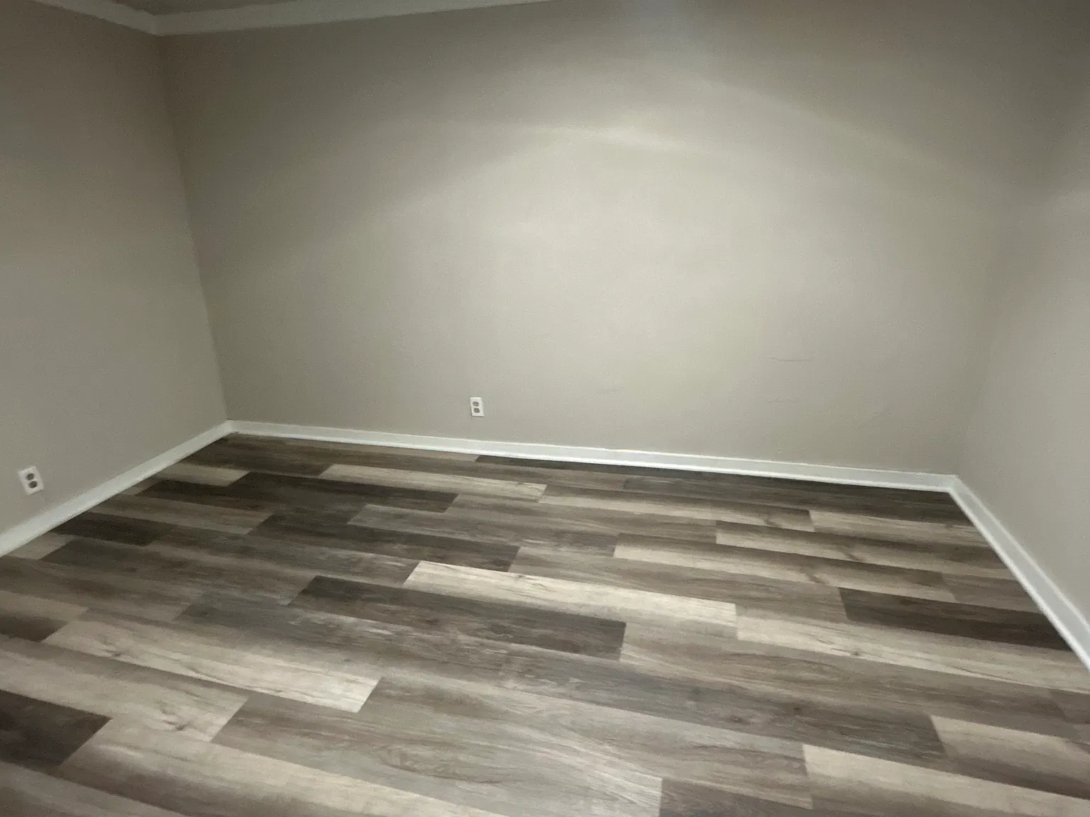 3 bed, $1,250 — Photo 2