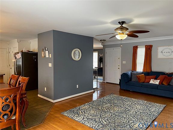 3rd image of 15712 Pypers Pointe Dr