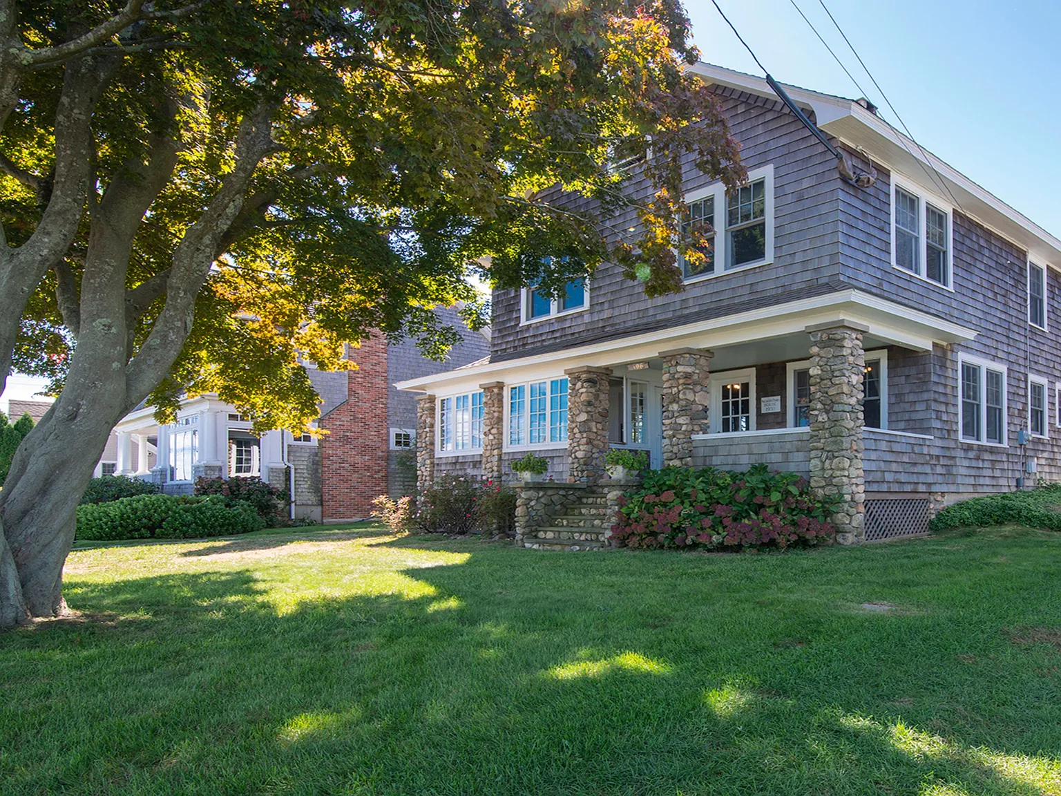4 bed, 1980 sqft, $2,900 — Photo 1
