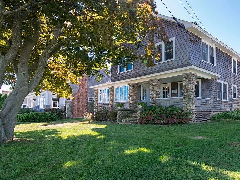 106 E Shore Ave — Photo 1