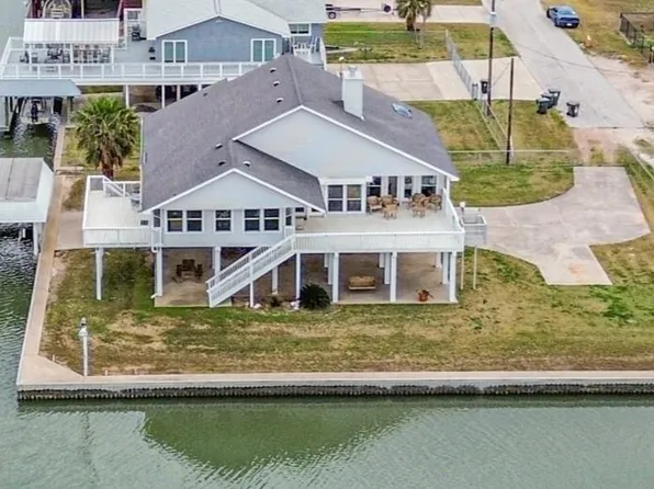 3601 Tidewater Dr, Galveston, TX 77554