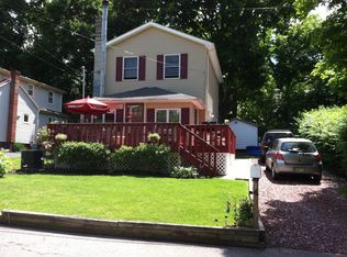 4 Hill Dr, Belvidere, NJ 07823