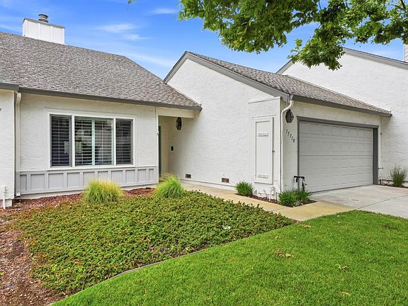 3rd image of 15310 Venetian Way