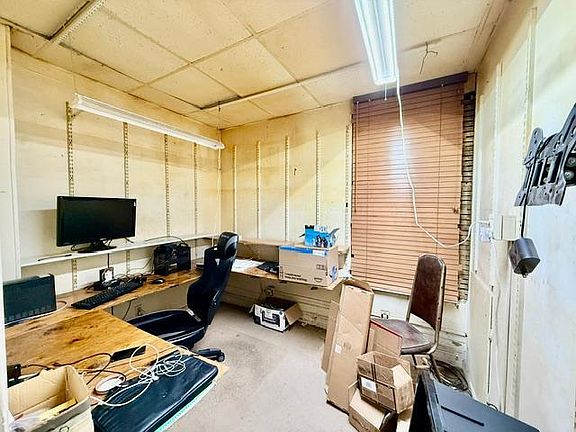 5th image of 627 Palace Ave